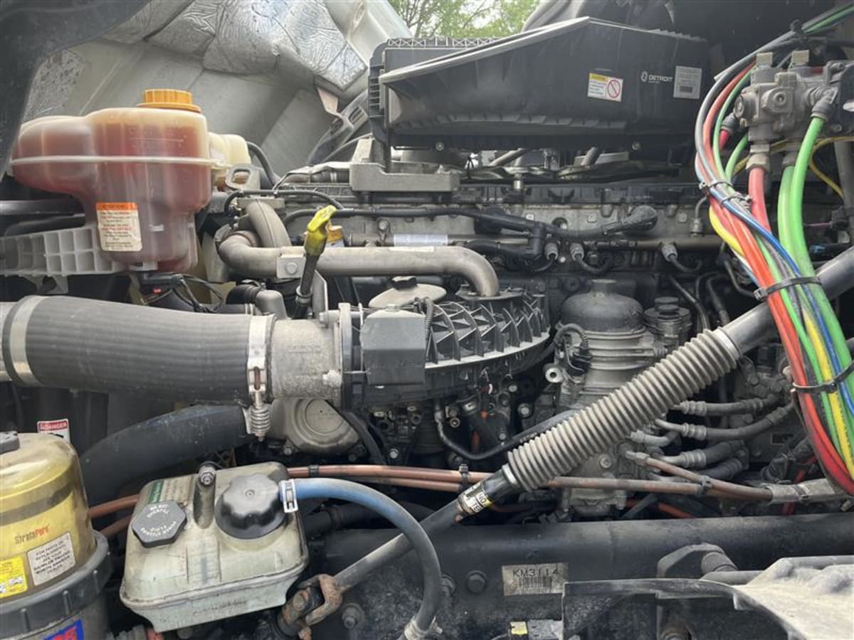 2019 Freightliner/Mercedes M2 106 820830