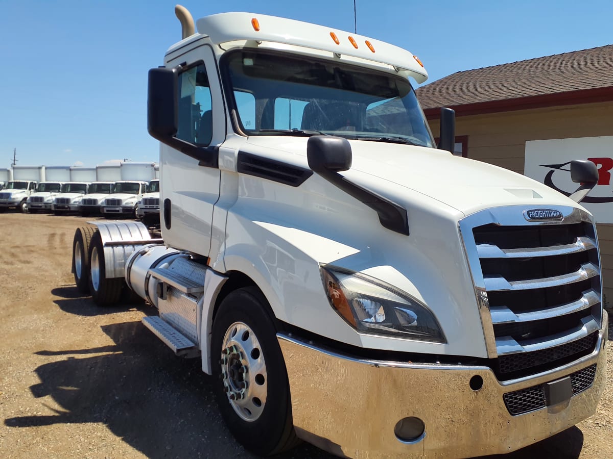 2019 Freightliner/Mercedes NEW CASCADIA PX12664 820868