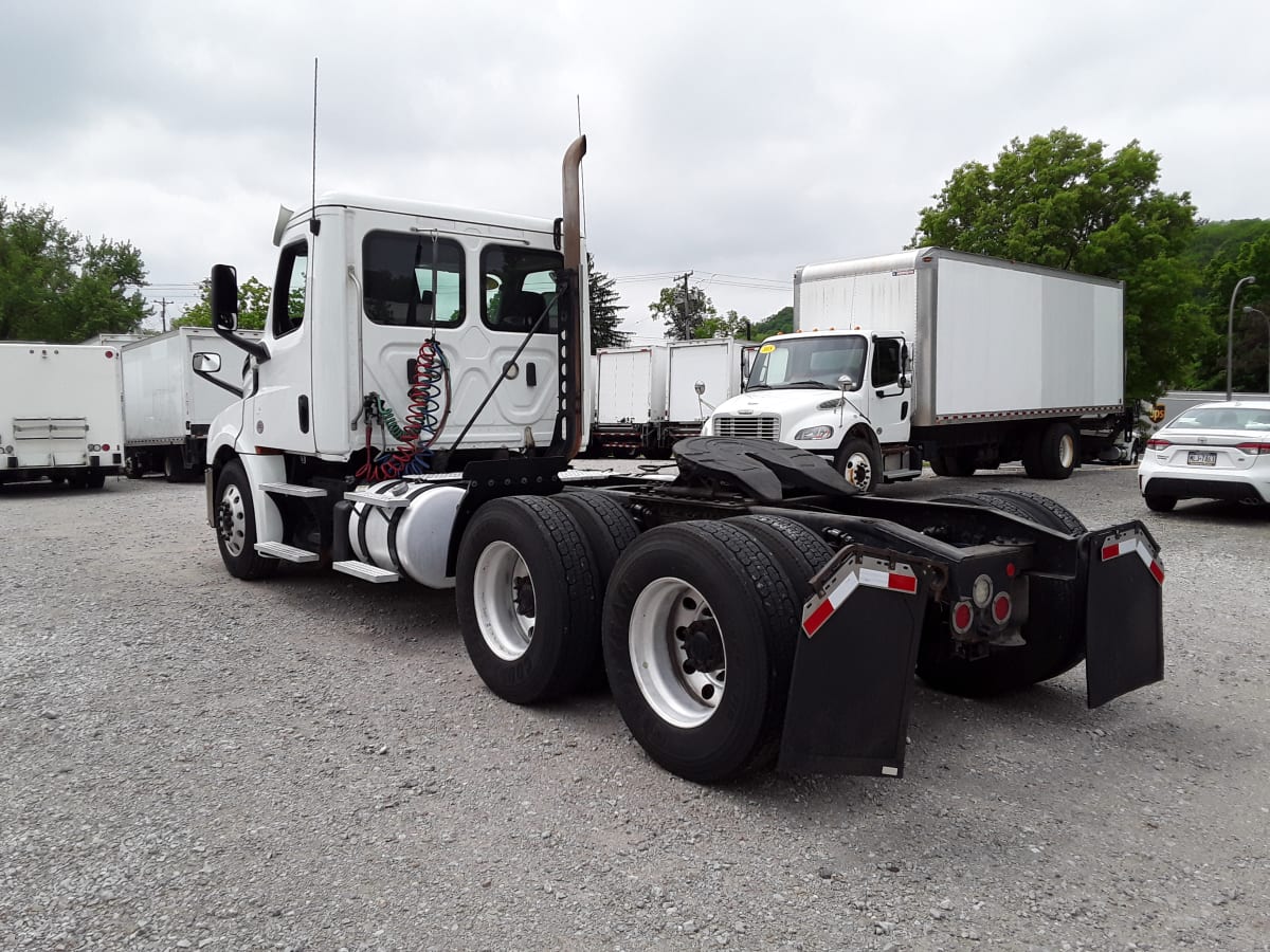 2019 Freightliner/Mercedes NEW CASCADIA PX12664 820870