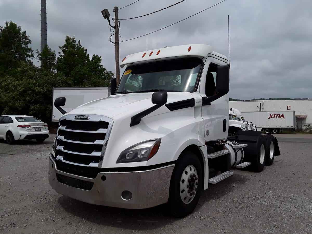 2019 Freightliner/Mercedes NEW CASCADIA PX12664 820870