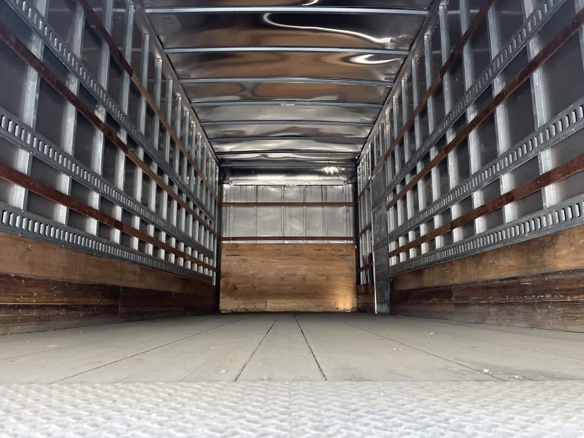 2019 Freightliner M2 106 in Beltsville, MD — photo 8