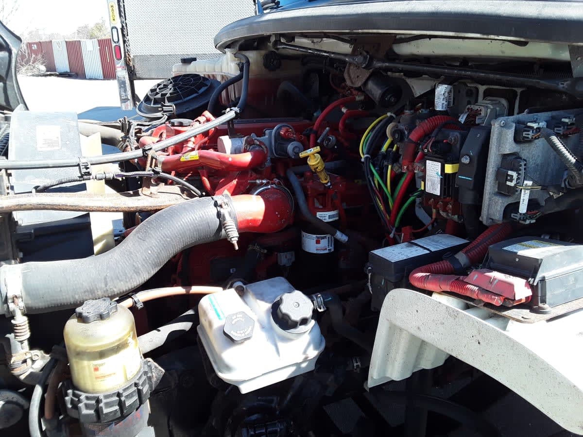 2019 Freightliner M2 106 820977