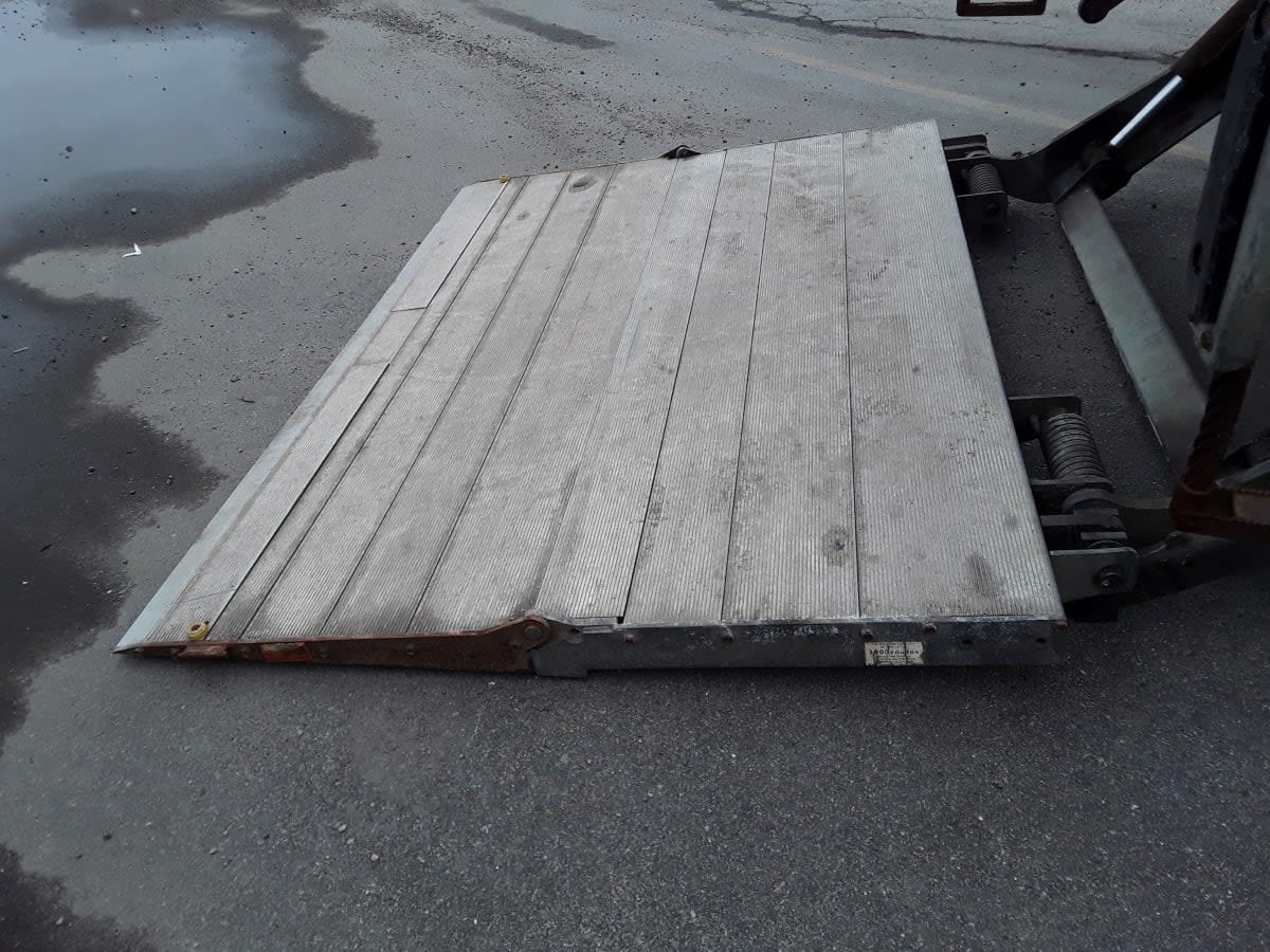 2019 Freightliner M2 106 820980