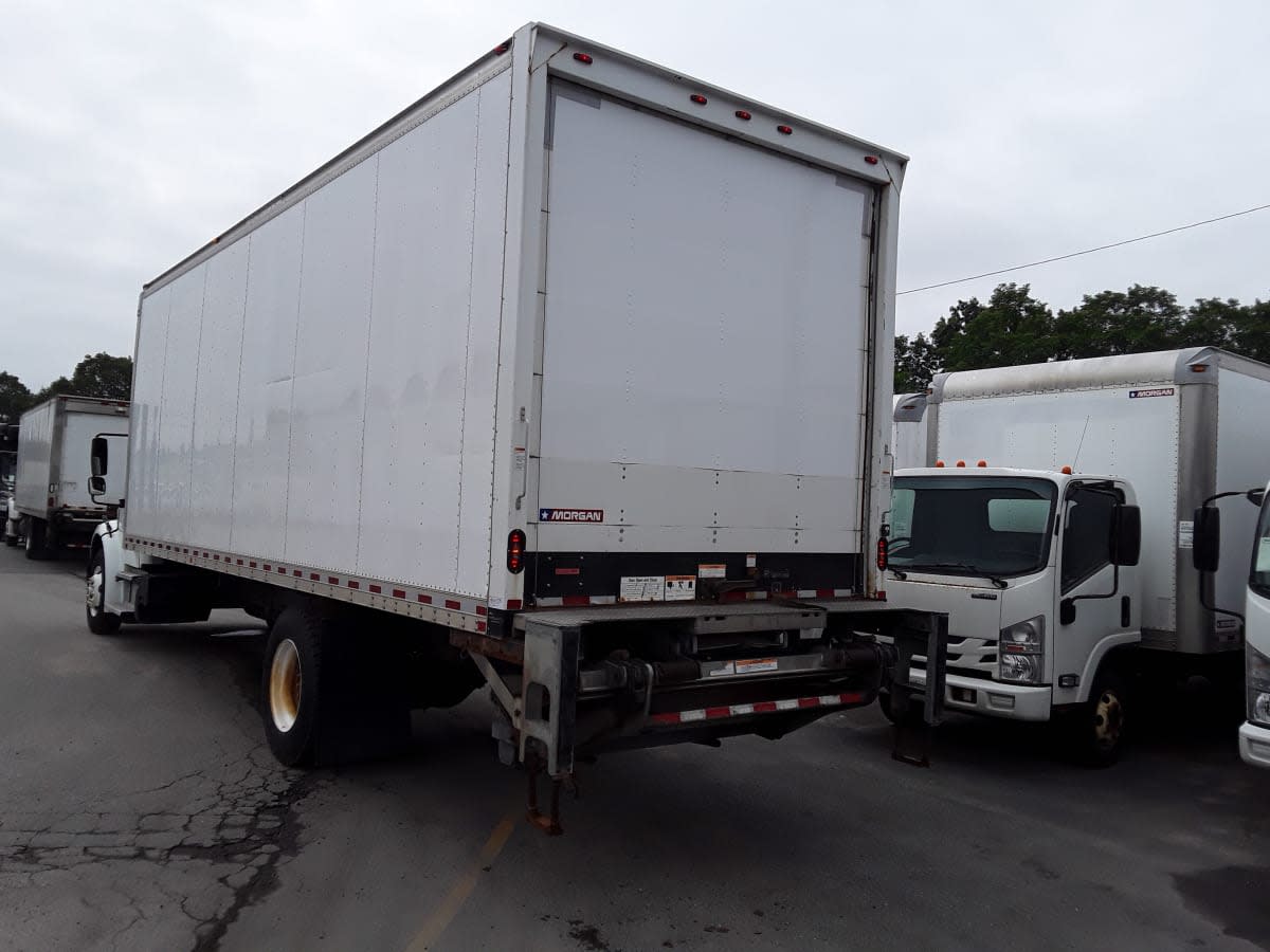 2019 Freightliner M2 106 820980