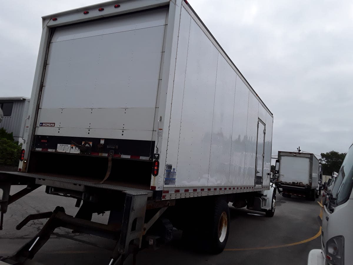 2019 Freightliner M2 106 820980