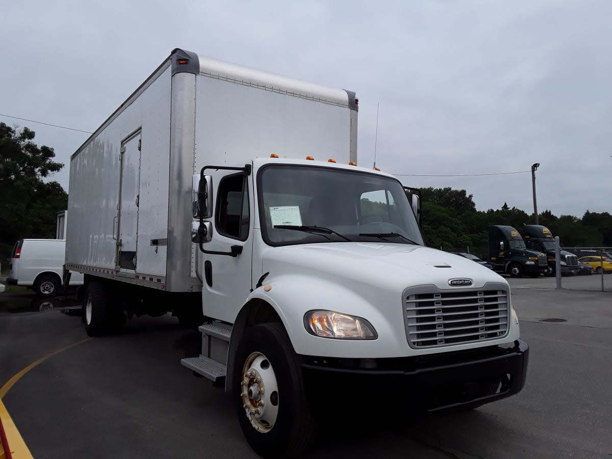 2019 Freightliner M2 106 820980