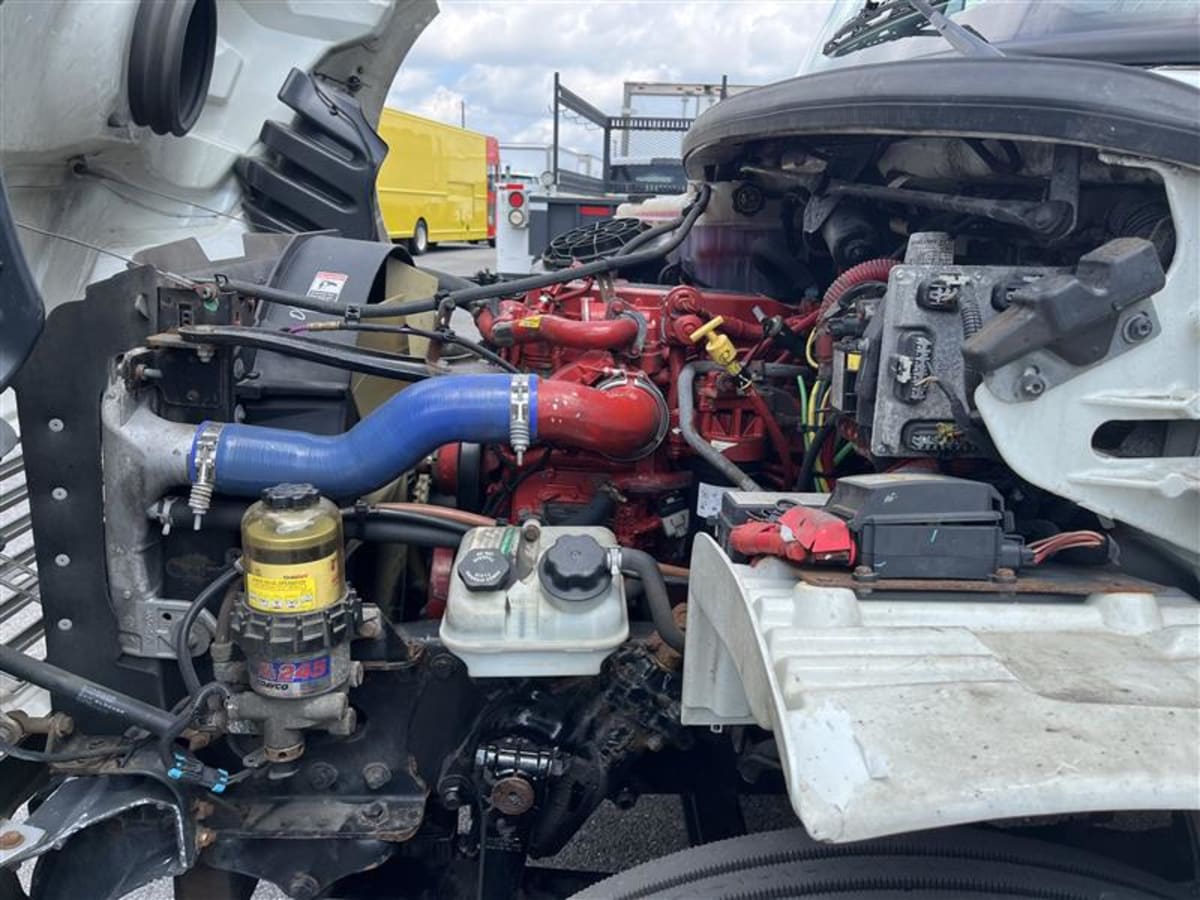 2019 Freightliner M2 106 820983