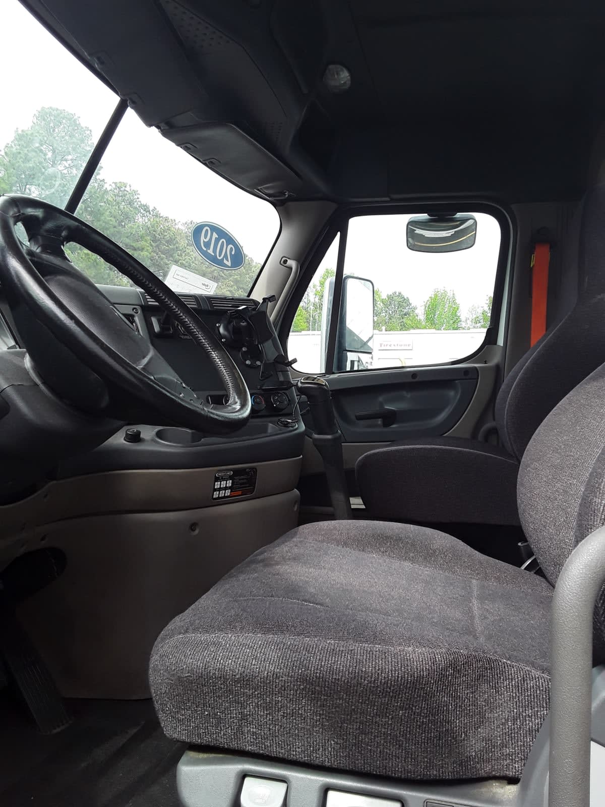 2019 Freightliner/Mercedes CASCADIA 125 820996