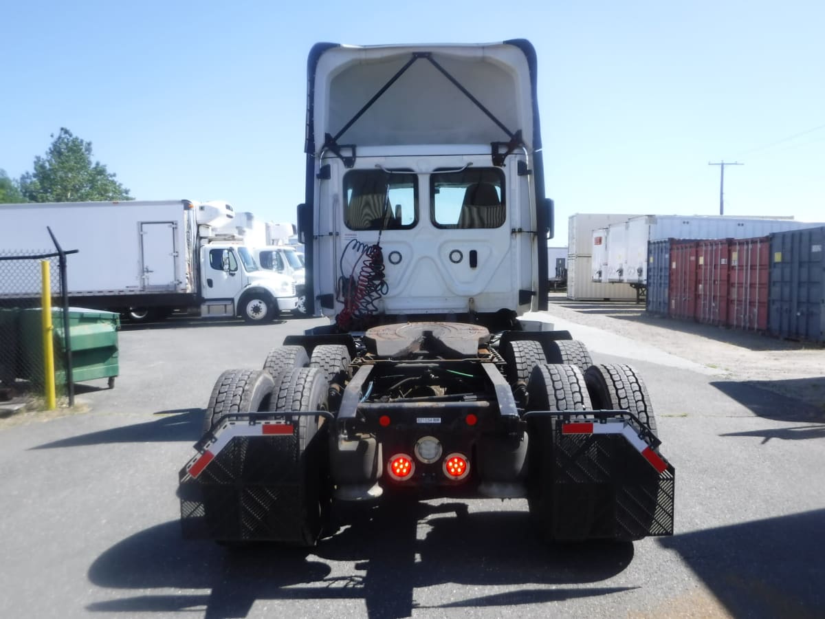 2019 Freightliner/Mercedes CASCADIA 125 821034