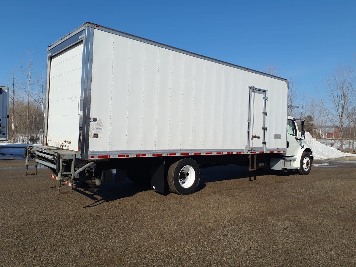 2019 Freightliner/Mercedes M2 106 821039