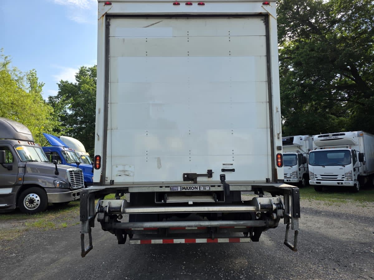 2019 Freightliner M2 106 821045