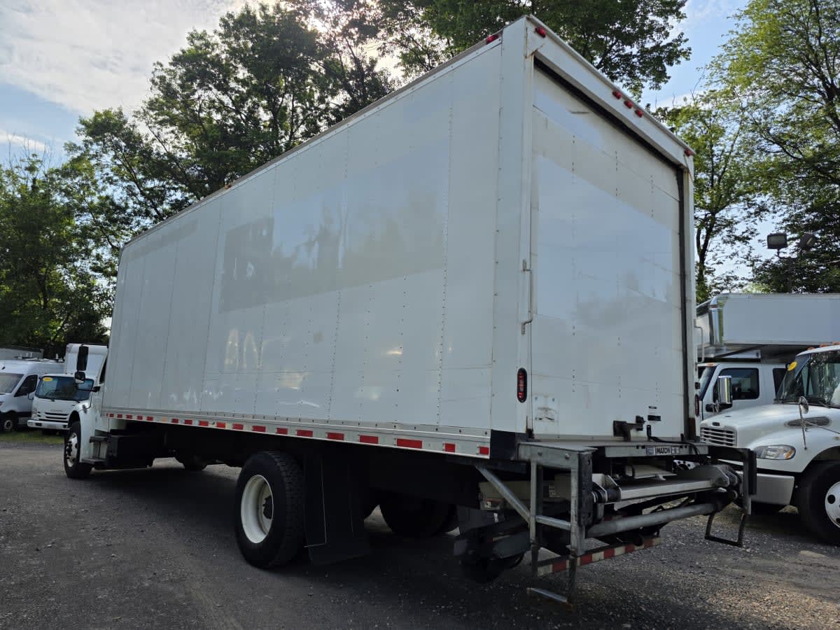 2019 Freightliner M2 106 821045