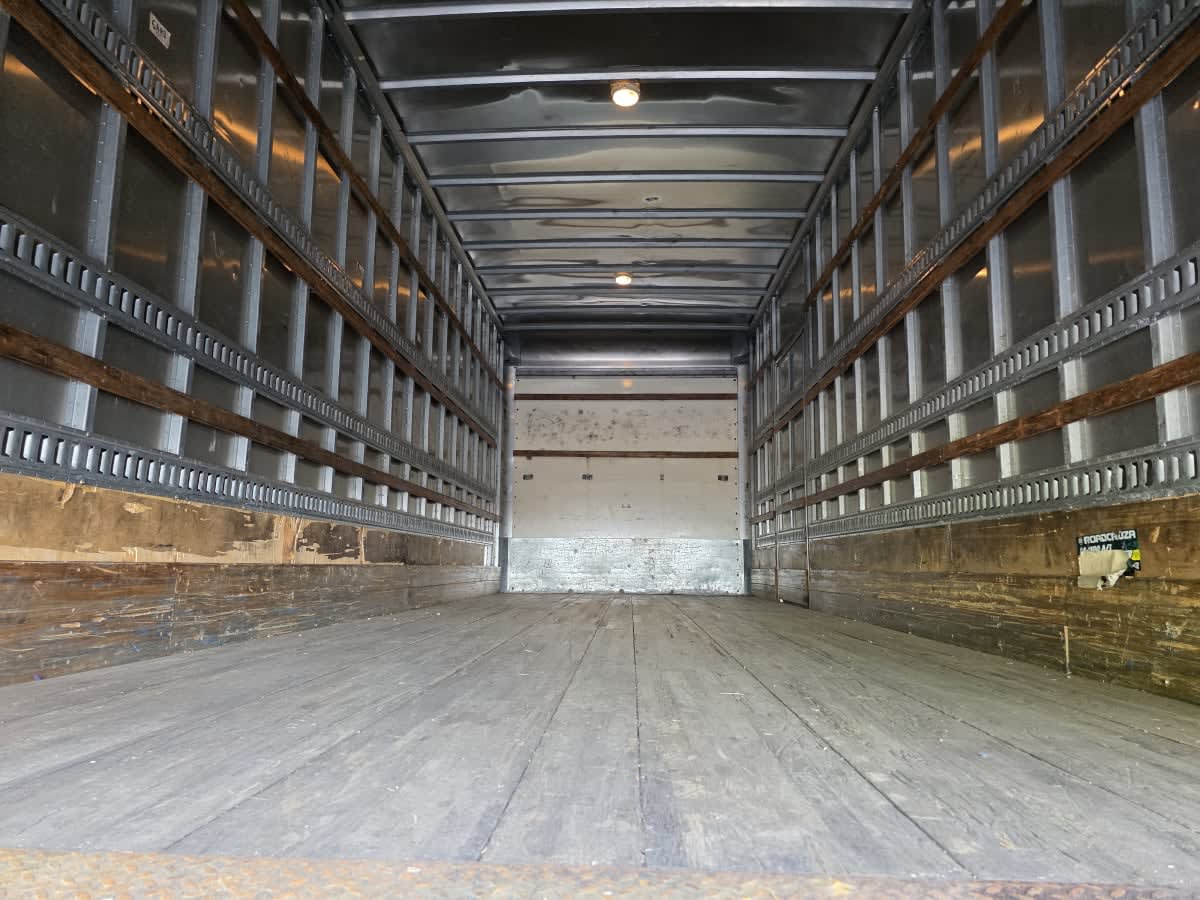 2019 Freightliner M2 106 821045