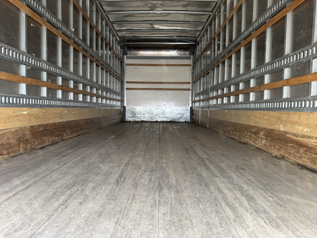 2019 Freightliner/Mercedes M2 106 821047