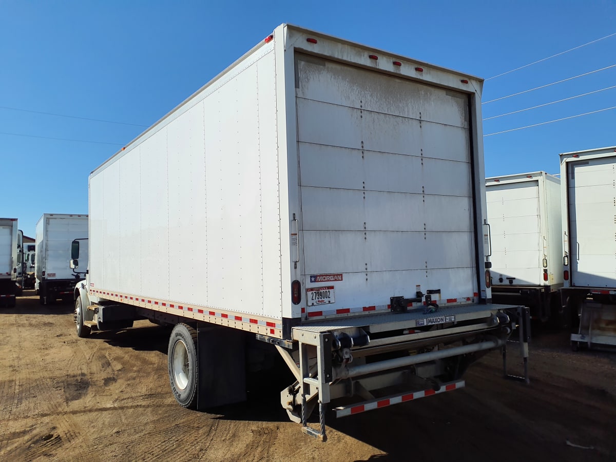 2019 Freightliner/Mercedes M2 106 821083