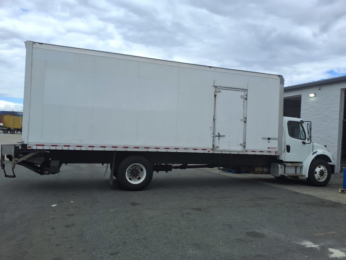 2019 Freightliner/Mercedes M2 106 821088