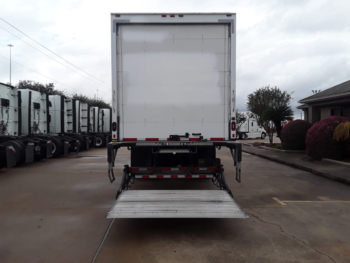 2019 Freightliner/Mercedes M2 106 821116