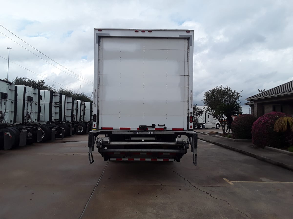 2019 Freightliner/Mercedes M2 106 821116