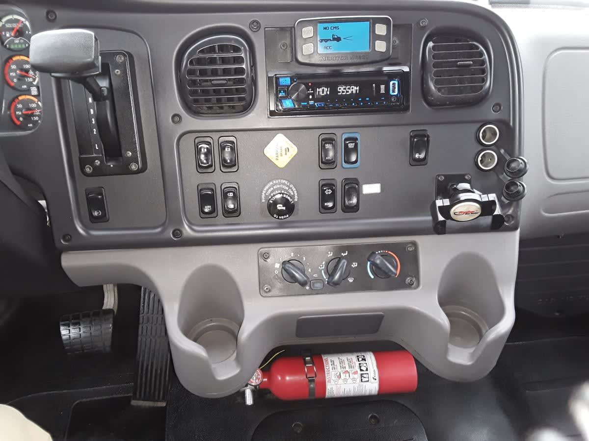 2019 Freightliner/Mercedes M2 106 821124