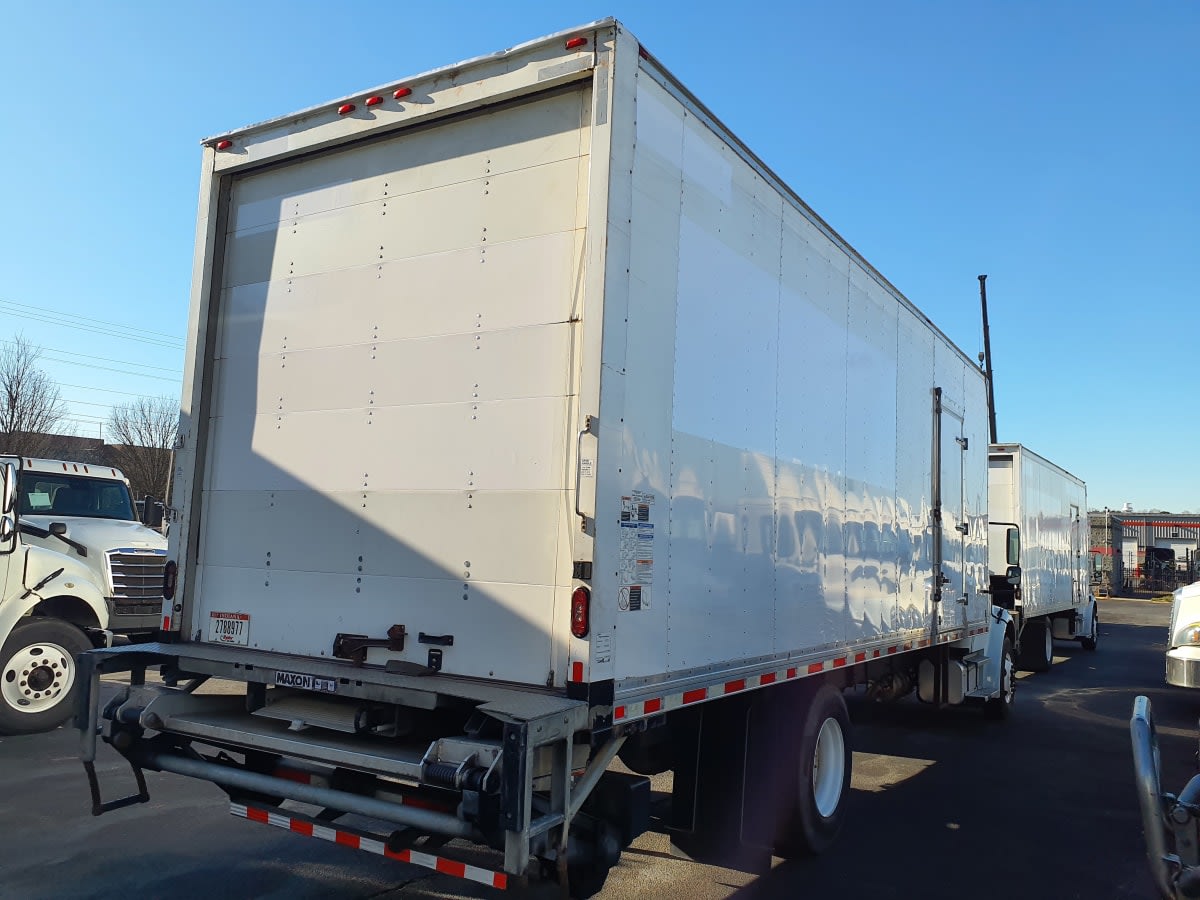 2019 Freightliner/Mercedes M2 106 821126