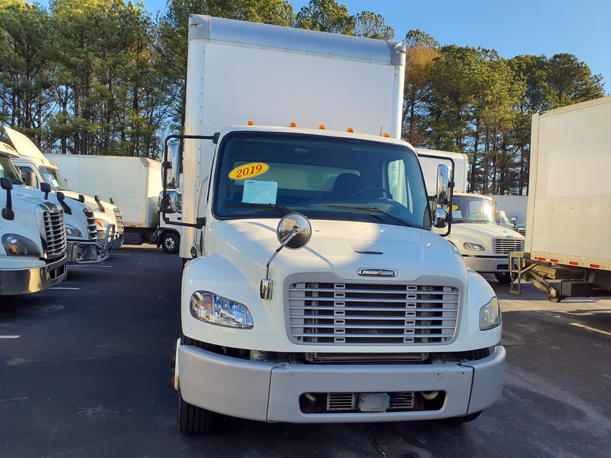 2019 Freightliner/Mercedes M2 106 821126
