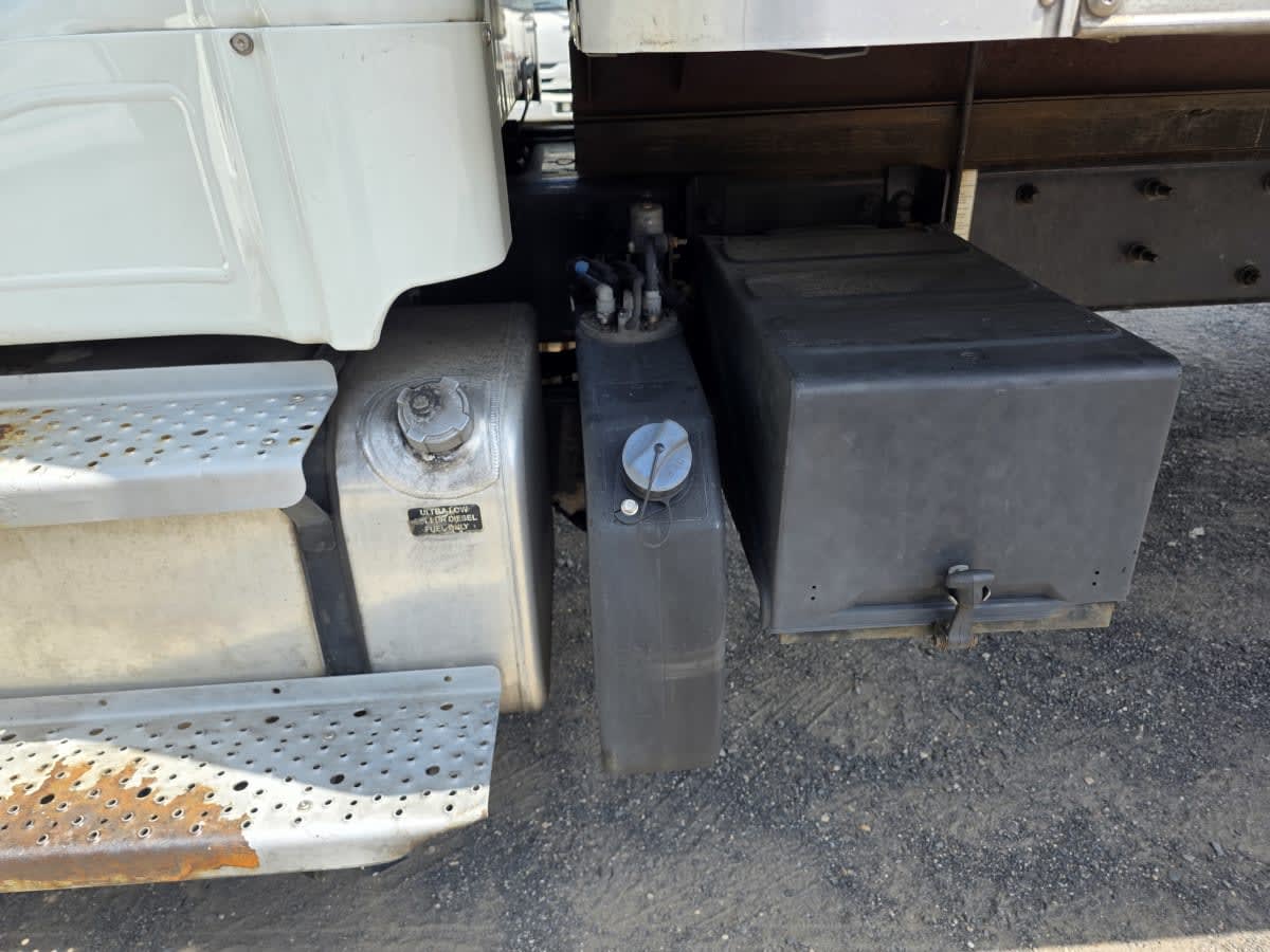 2019 Freightliner M2 106 821129