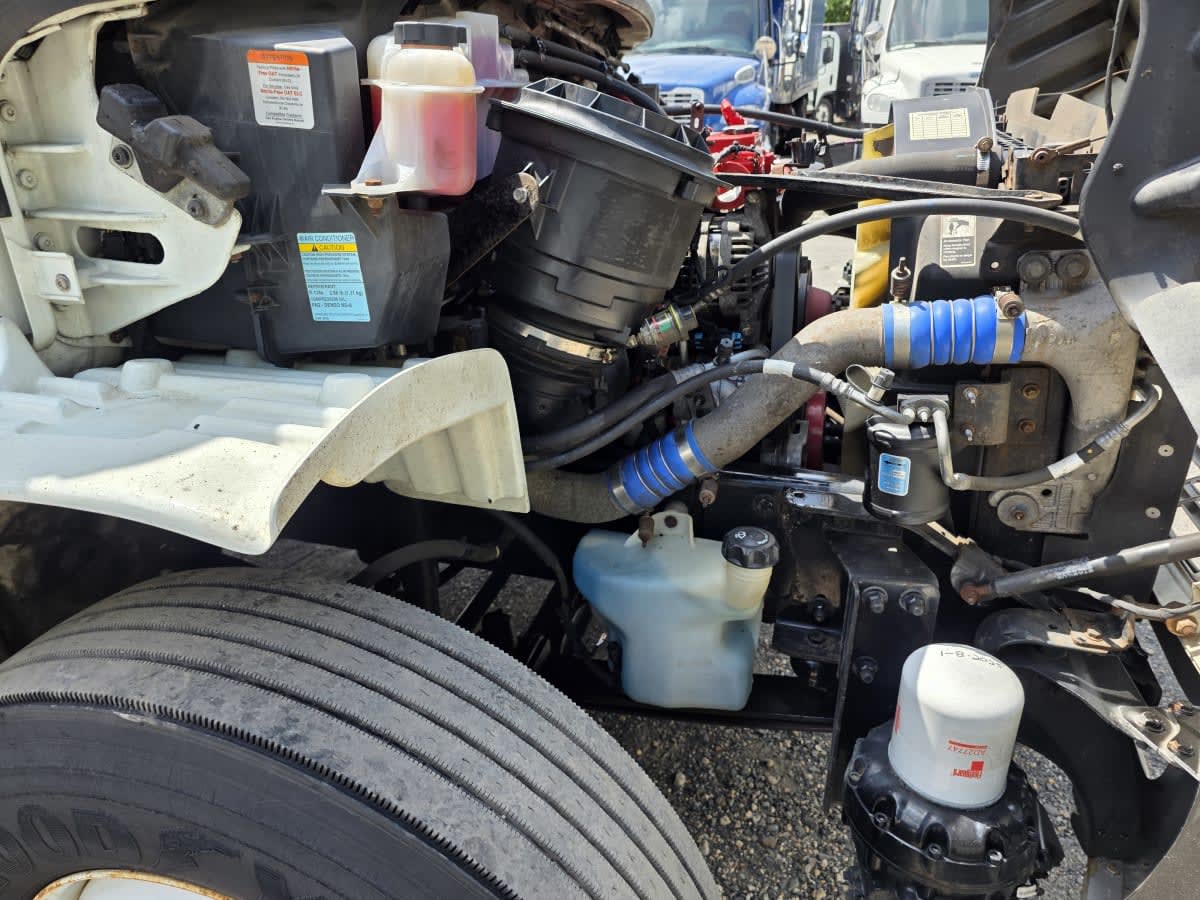 2019 Freightliner M2 106 821129