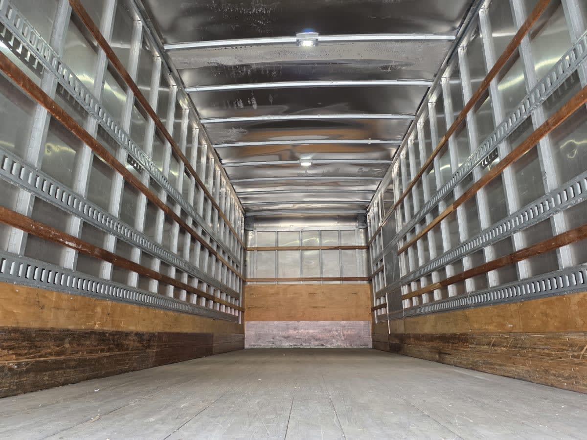 2019 Freightliner M2 106 821129