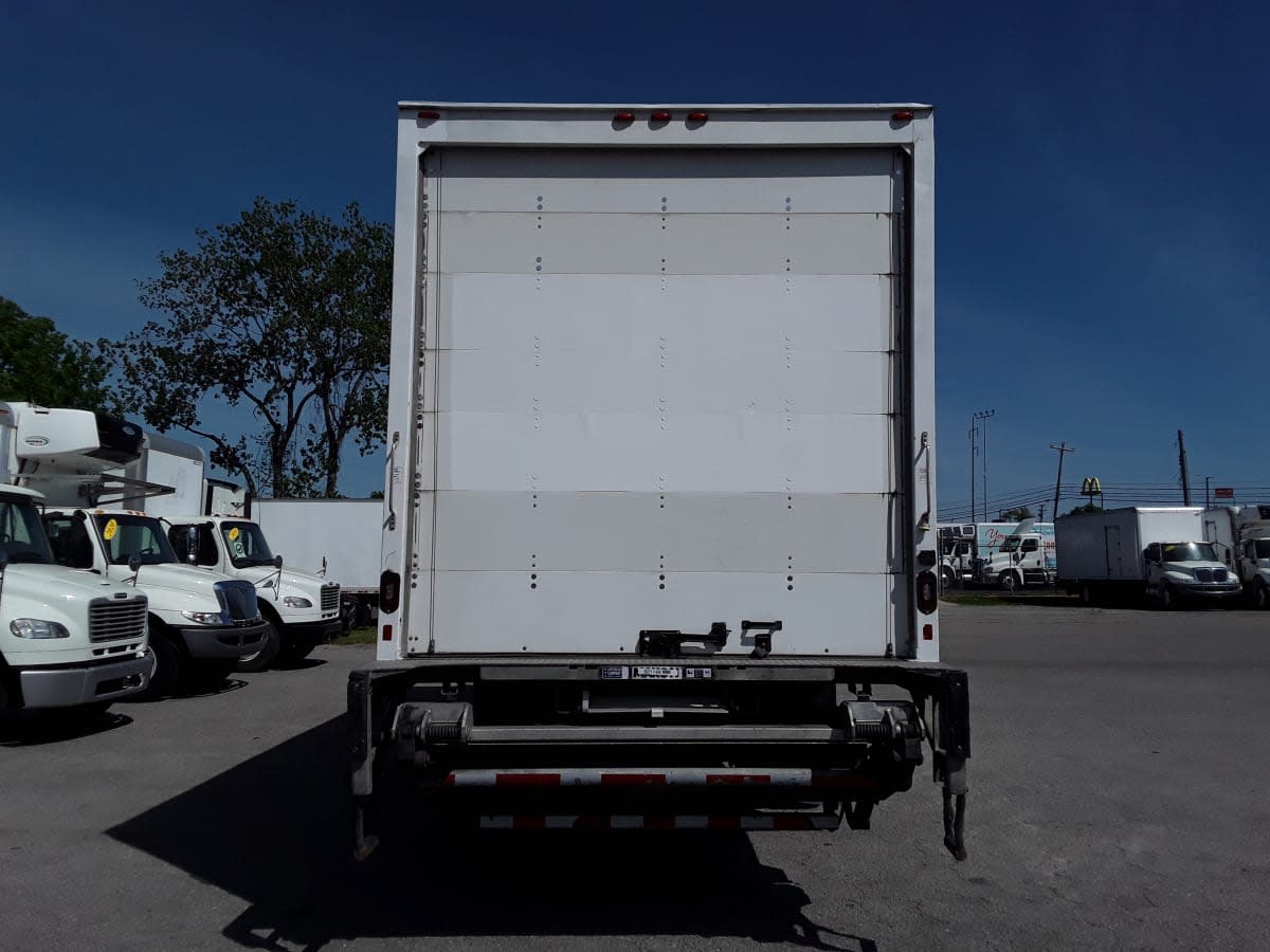 2019 Freightliner/Mercedes M2 106 821149