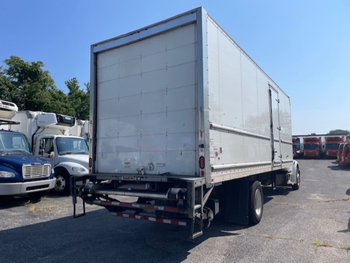 2019 Freightliner M2 106 821161