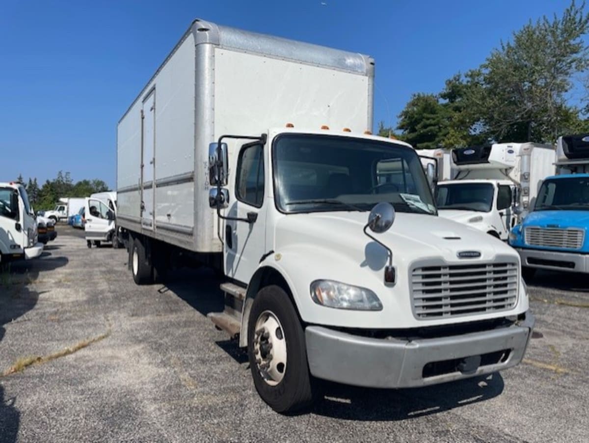 2019 Freightliner M2 106 821161
