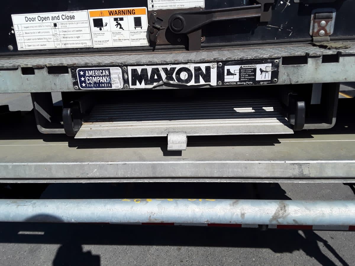 2019 Freightliner M2 106 821180
