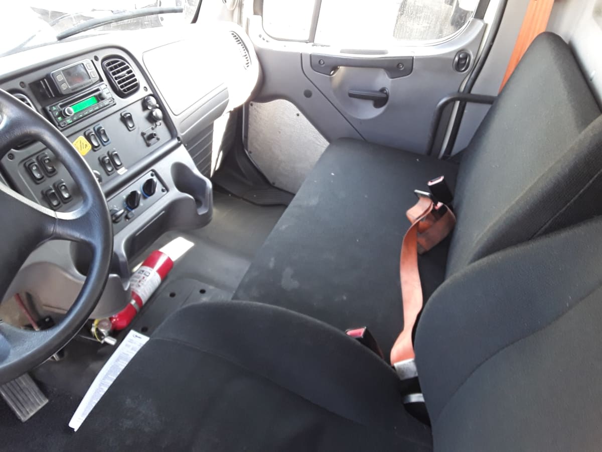 2019 Freightliner M2 106 821180