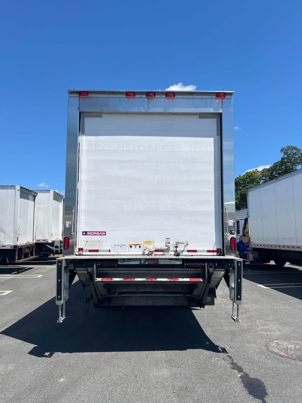 2019 Freightliner/Mercedes M2 106 821205