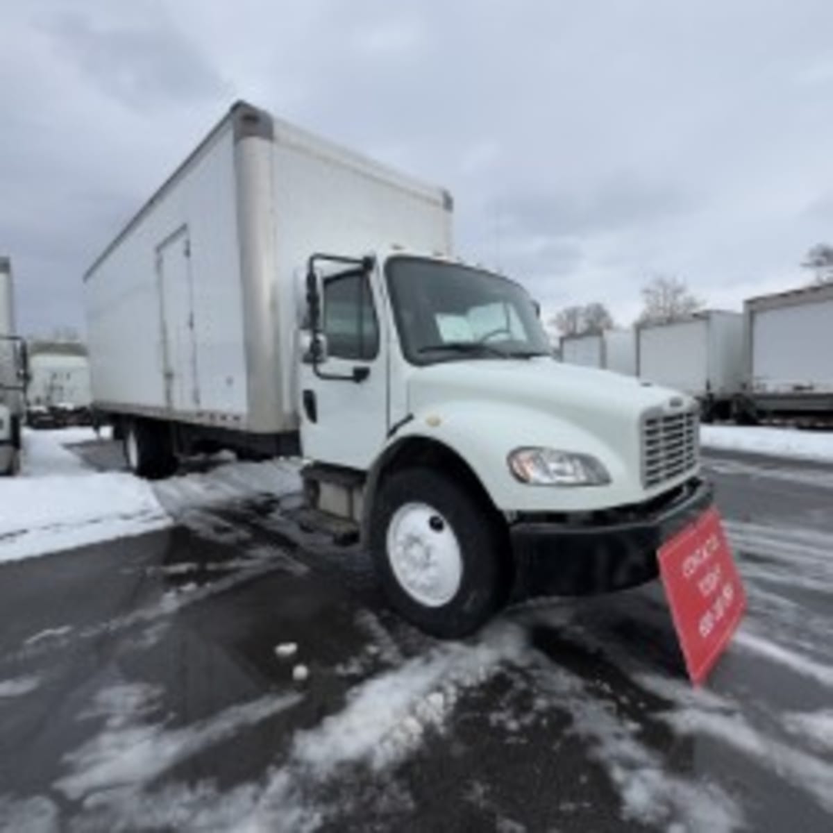 2019 Freightliner/Mercedes M2 106 821215
