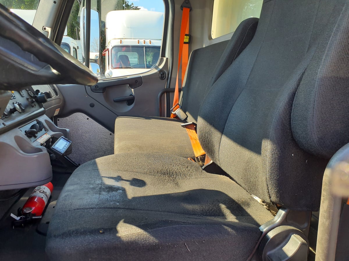 2019 Freightliner/Mercedes M2 106 821222