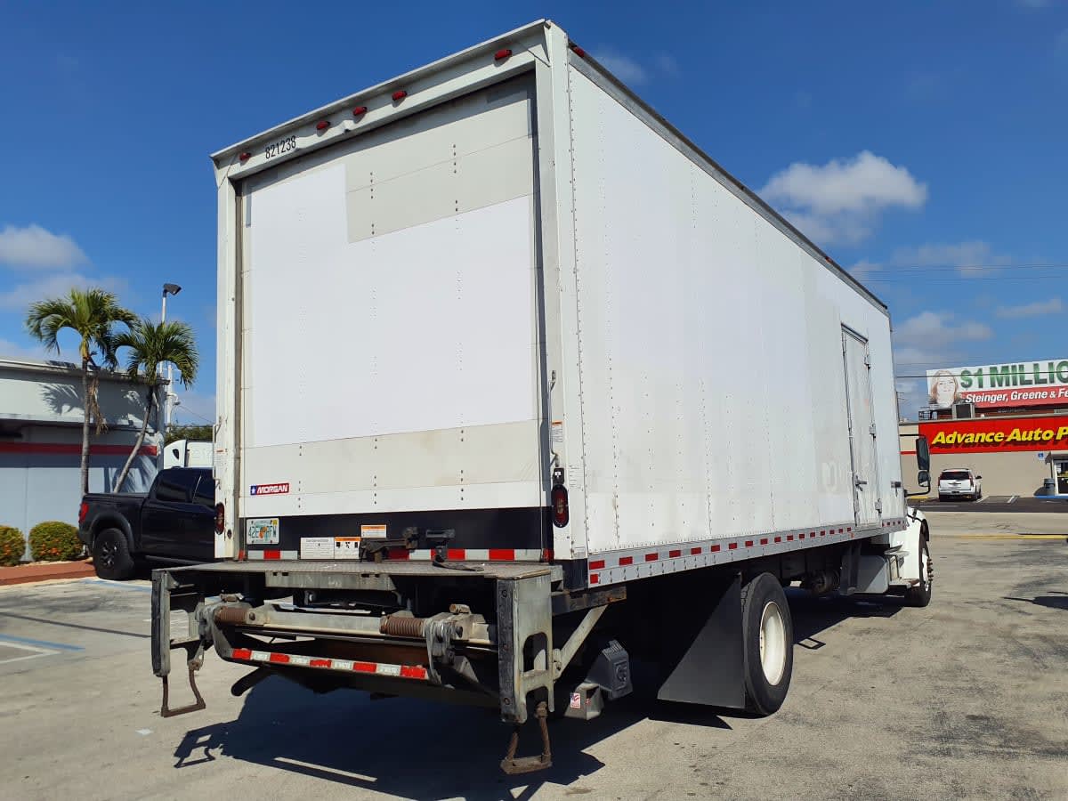2019 Freightliner/Mercedes M2 106 821238
