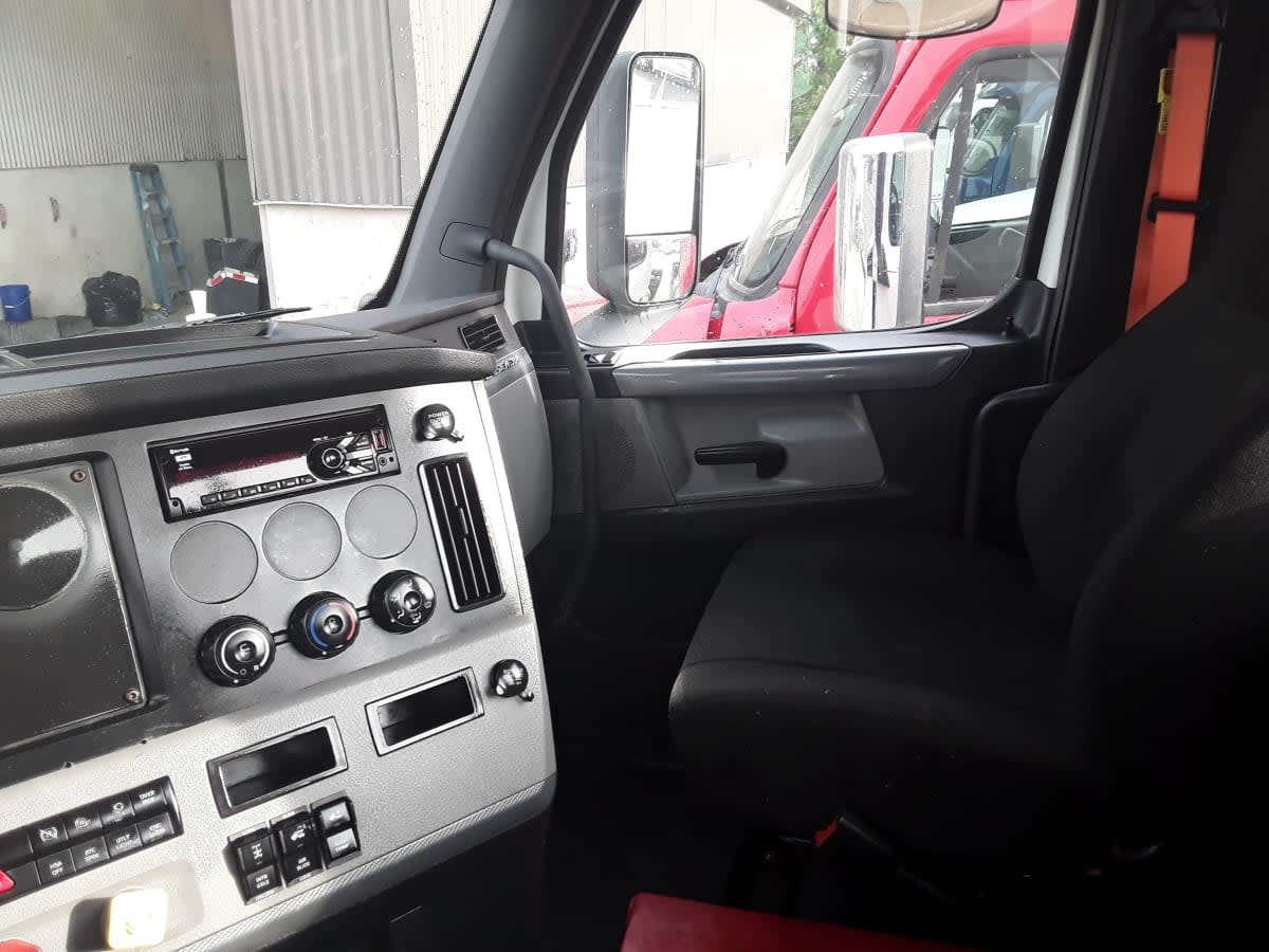 2018 Freightliner NEW CASCADIA PX12664 821245