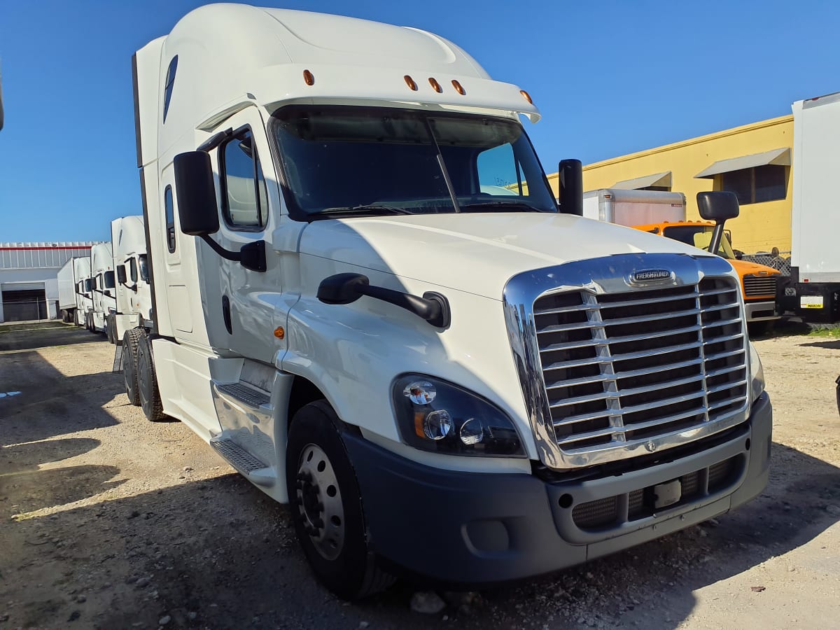 2019 Freightliner/Mercedes CASCADIA 125 821251