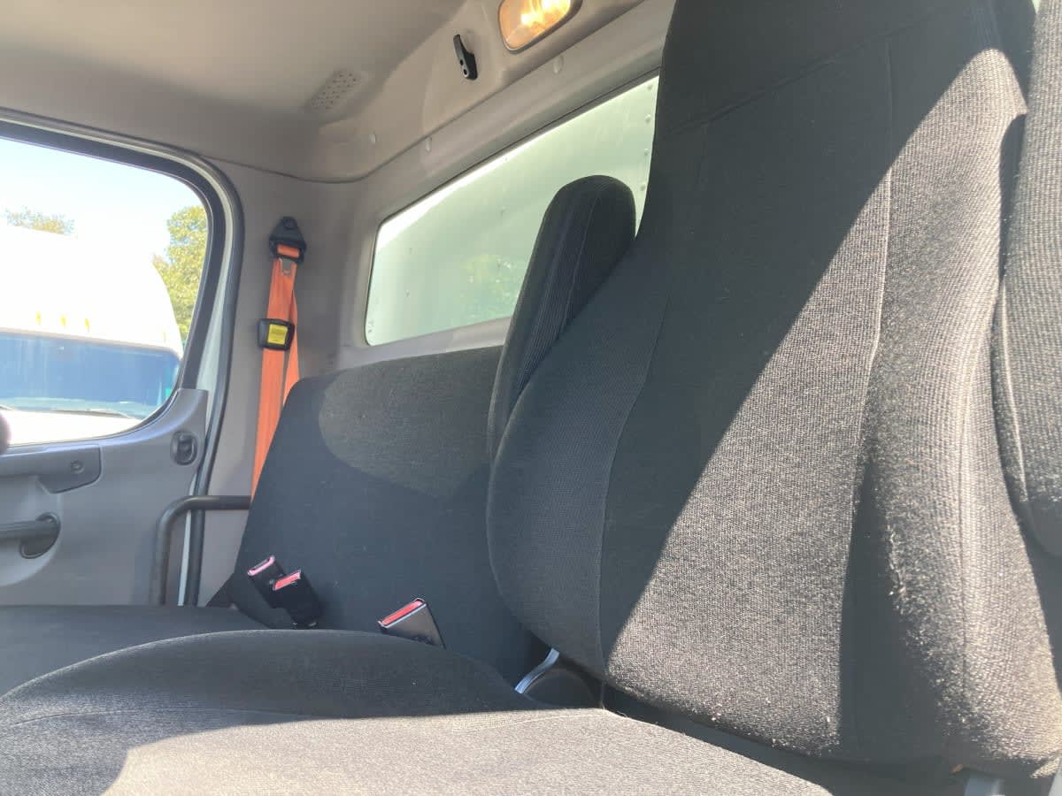 2019 Freightliner M2 106 821278