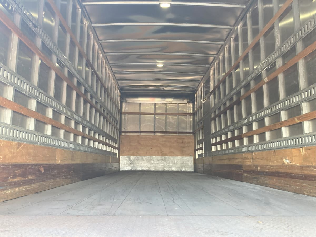 2019 Freightliner M2 106 821278