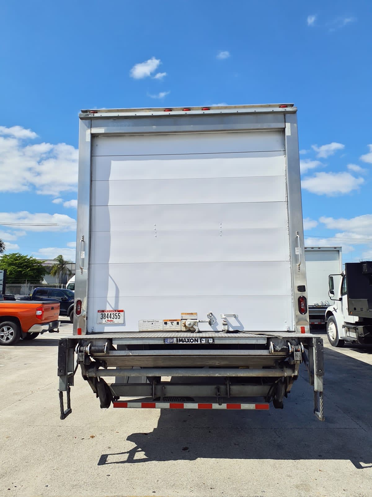 2019 Freightliner/Mercedes M2 106 821321