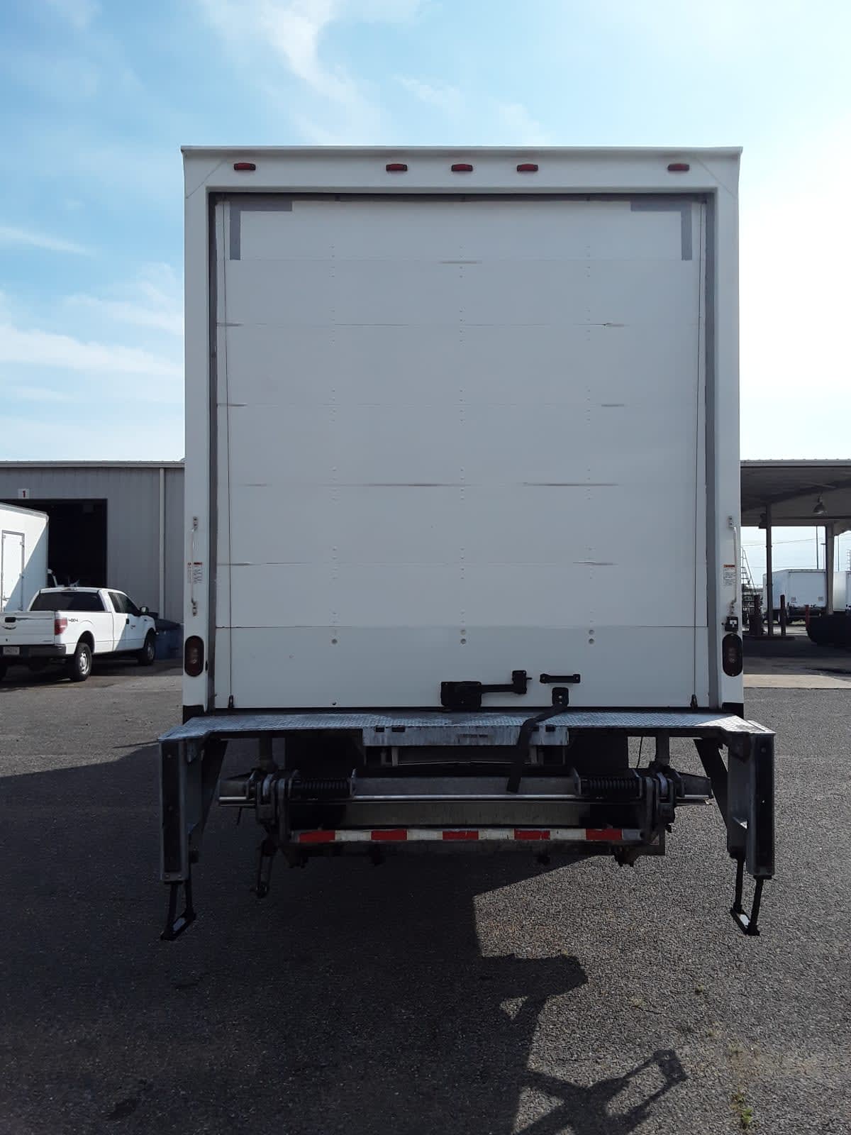 2019 Freightliner M2 106 821398