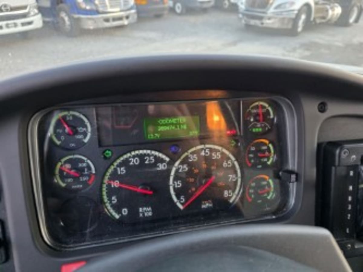 2019 Freightliner/Mercedes M2 106 821403