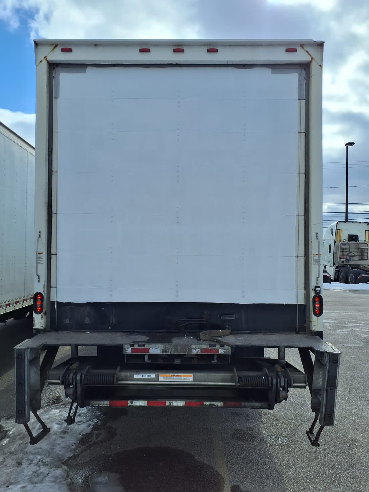 2019 Freightliner/Mercedes M2 106 821408