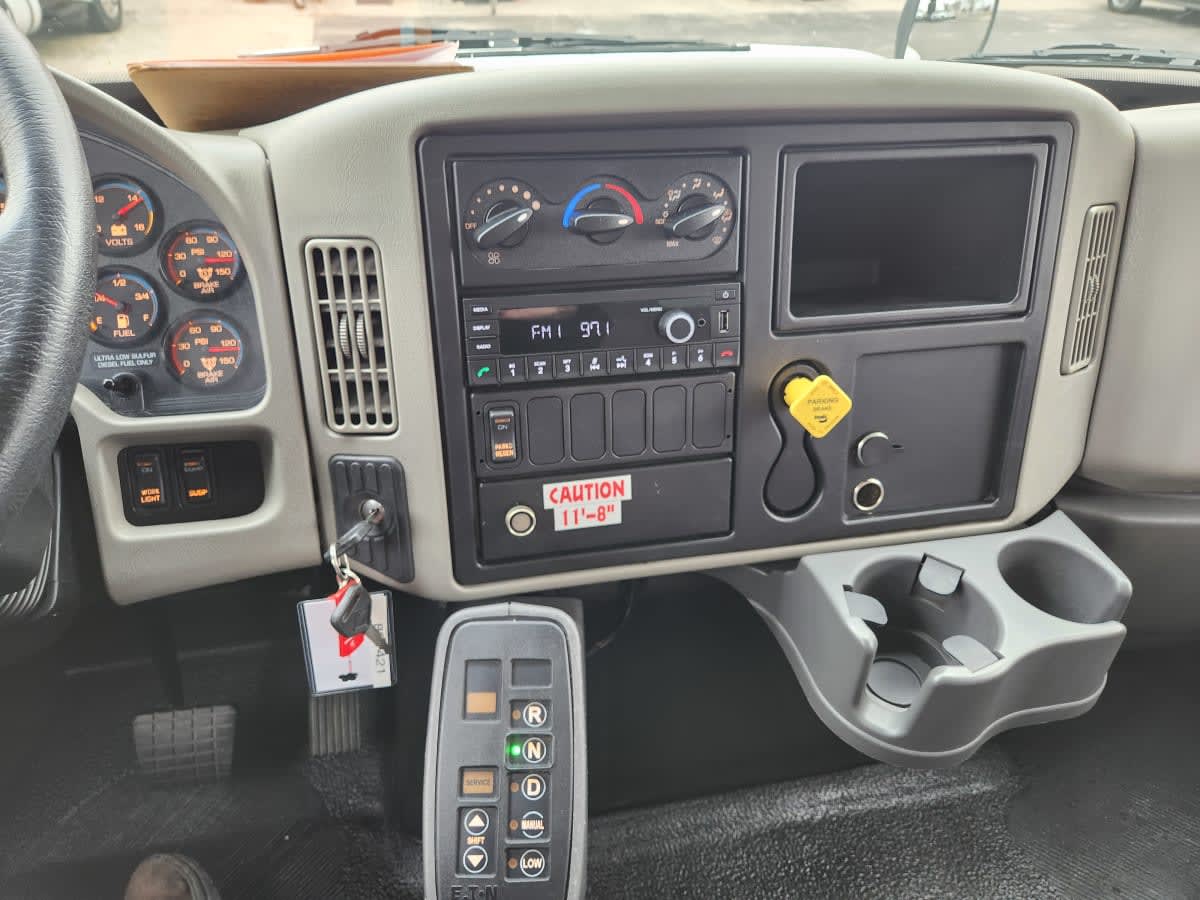 2019 Navistar International 4300 821421