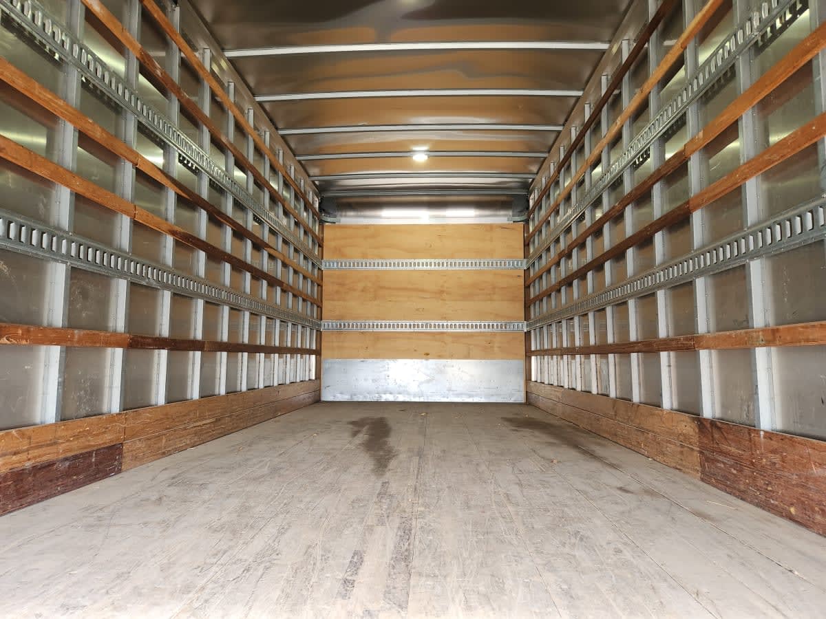 2019 Navistar International 4300 821421