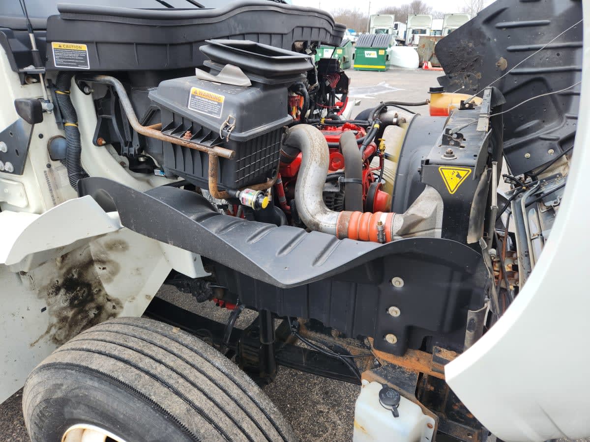 2019 Navistar International 4300 821421