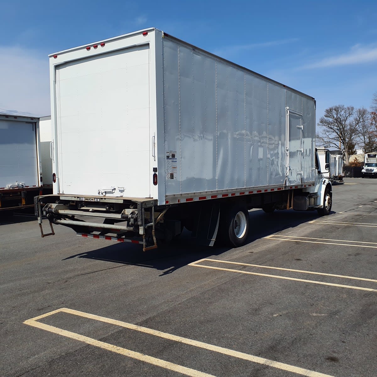 2018 Freightliner/Mercedes M2 106 821437