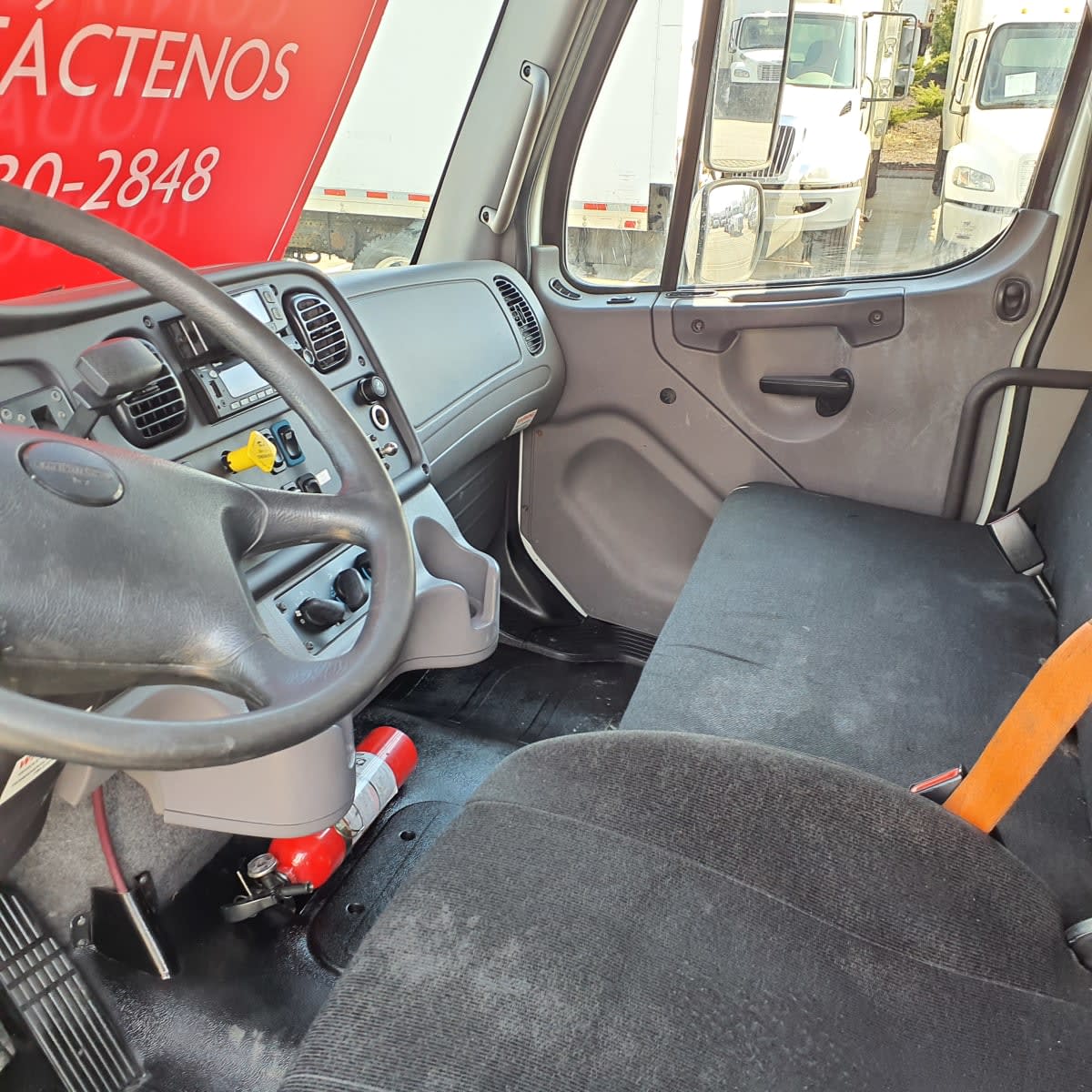 2018 Freightliner/Mercedes M2 106 821437